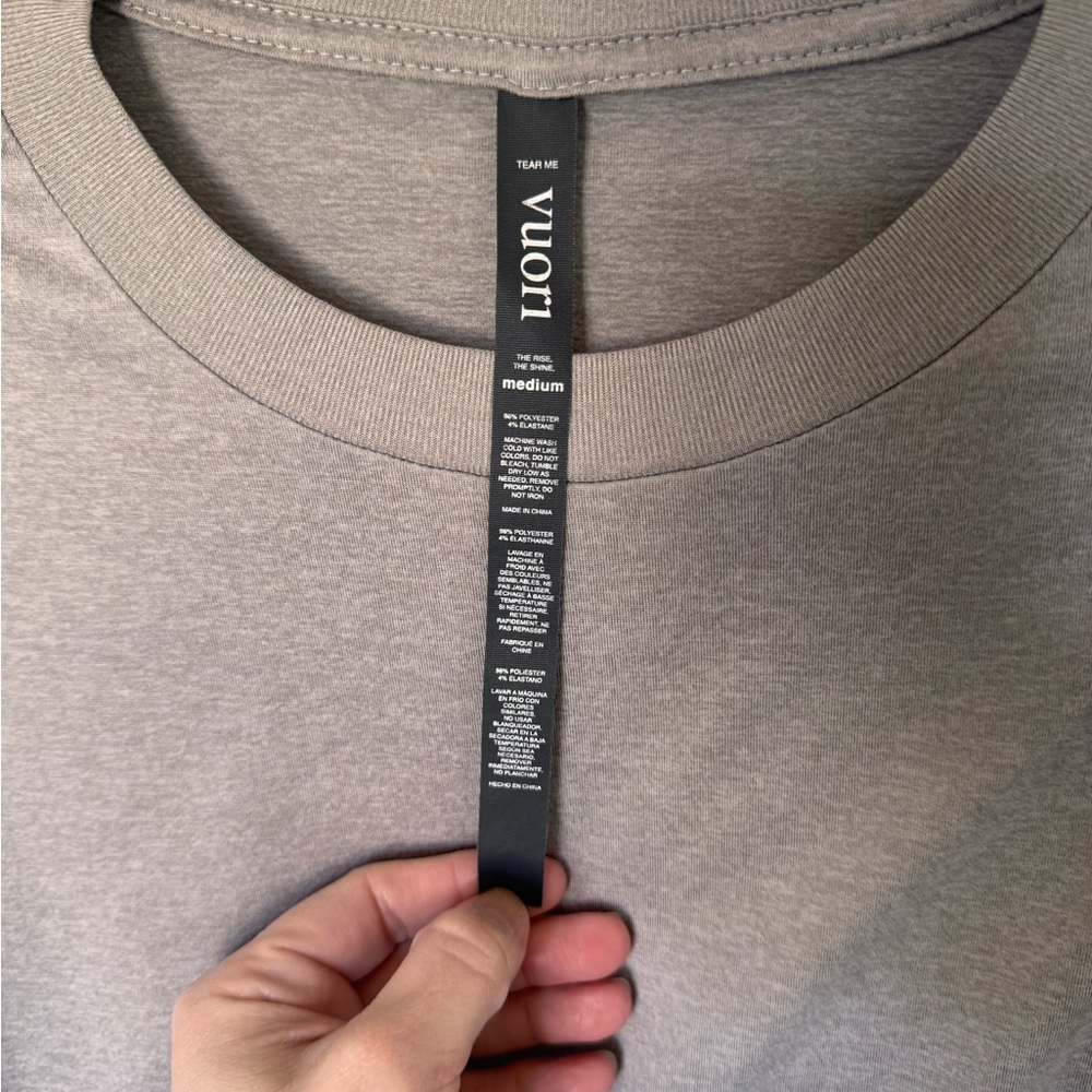 Vuori Daydream Crew Light Gray Women’s Long Sleeve Pullover Top - Picture 4 of 8